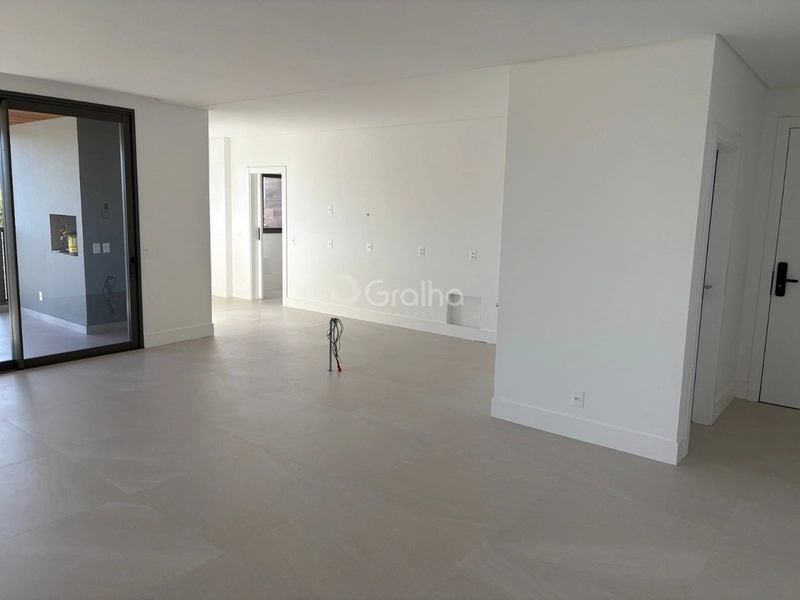 Apartamento 3 suites em Jurerê - Florianópolis: 3ª foto da galeria de imagens do imóvel