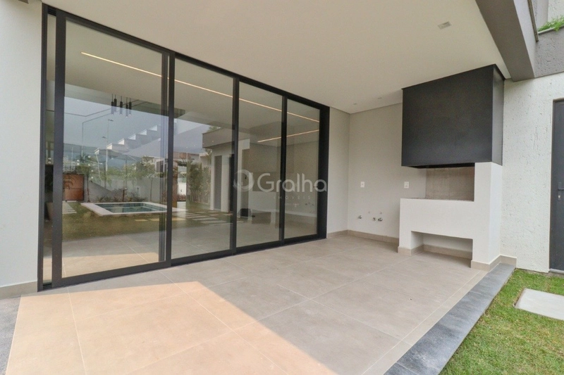 Casa em Florianópolis na Lagoa da Conceição: 3ª foto da galeria de imagens do imóvel