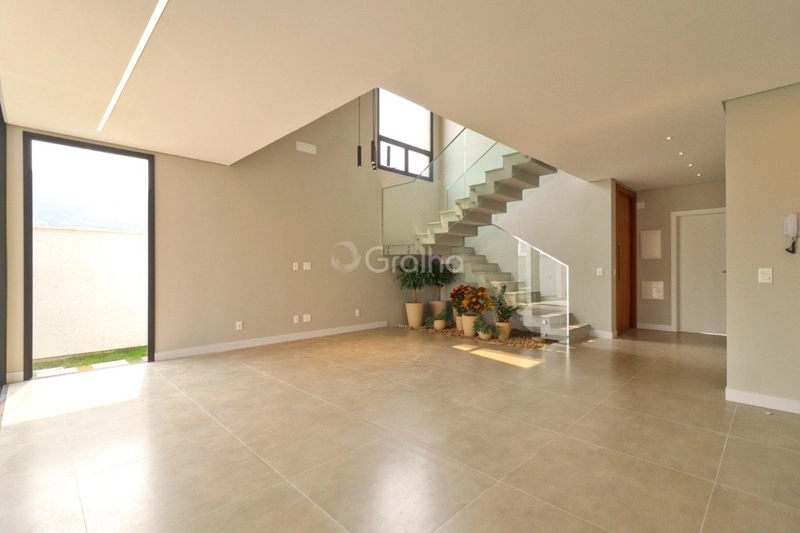 Casa em Florianópolis na Lagoa da Conceição: 8ª foto da galeria de imagens do imóvel