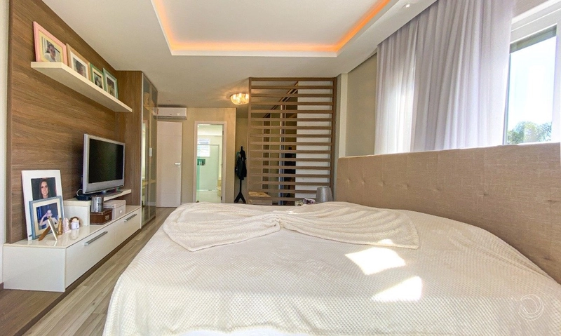 Casa em Jurerê - 5 suítes: 18ª foto da galeria de imagens do imóvel