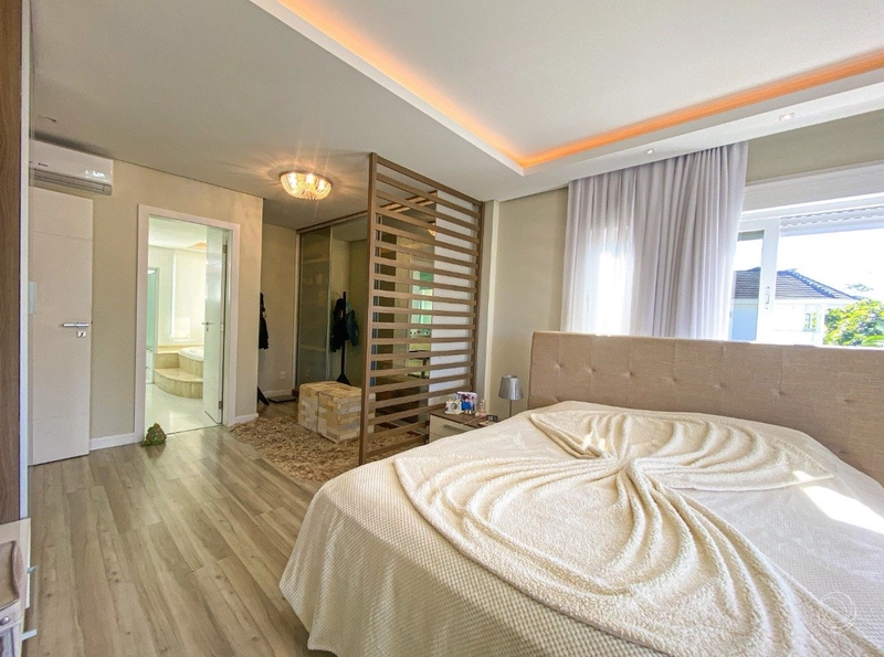 Casa em Jurerê - 5 suítes: 17ª foto da galeria de imagens do imóvel