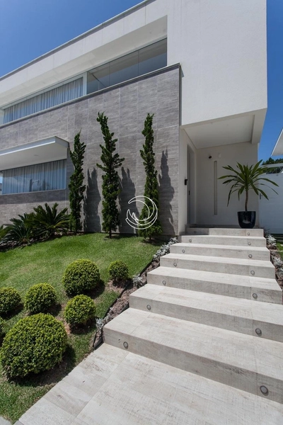 Casa em Jurerê - 4 suítes: 3ª foto da galeria de imagens do imóvel
