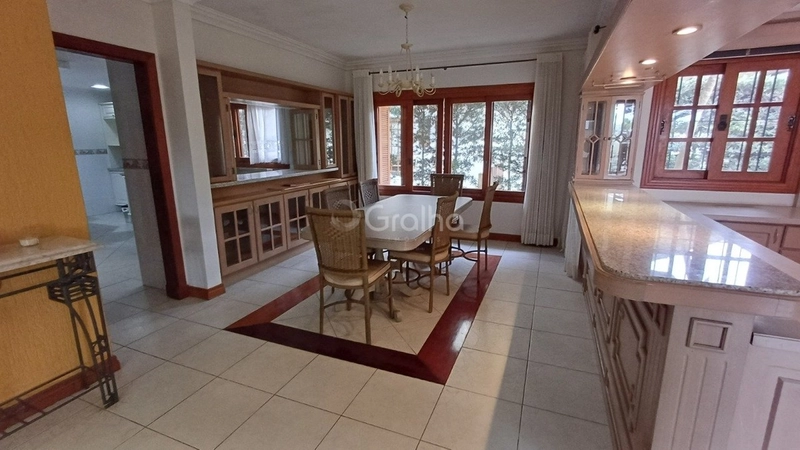 Casa com 4 suítes em Jurerê: 11ª foto da galeria de imagens do imóvel