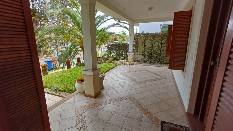 Casa com 4 suítes em Jurerê: 12ª foto da galeria de imagens do imóvel