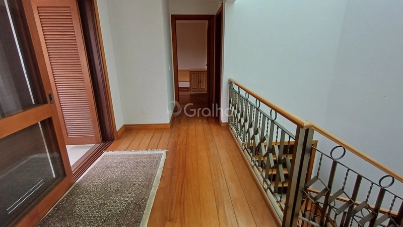 Casa com 4 suítes em Jurerê: 7ª foto da galeria de imagens do imóvel