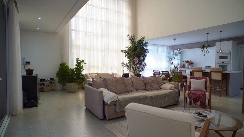 Casa em Jurerê - 4 suítes: 1ª foto da galeria de imagens do imóvel