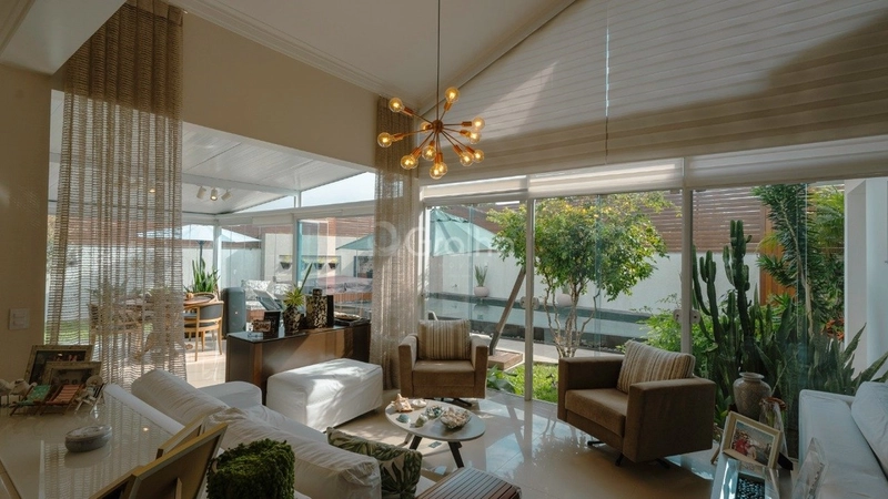 Casa em Jurerê - 5 quartos: 2ª foto da galeria de imagens do imóvel