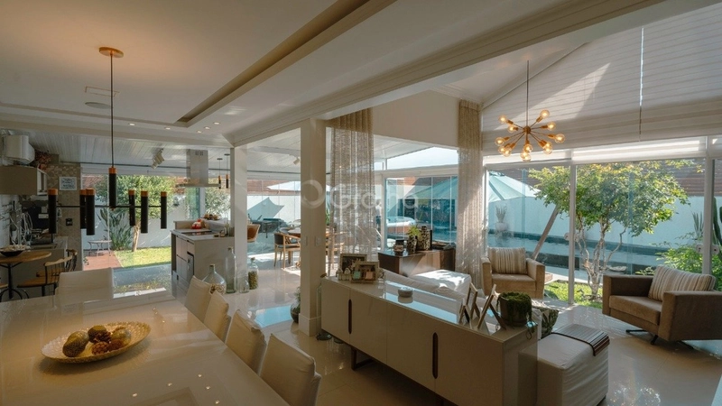 Casa em Jurerê - 5 quartos: 4ª foto da galeria de imagens do imóvel