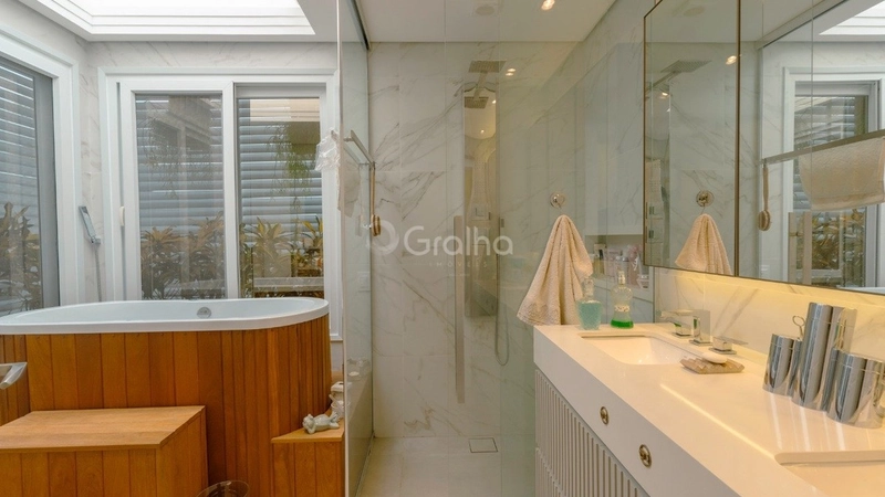 Casa em Jurerê - 5 quartos: 25ª foto da galeria de imagens do imóvel