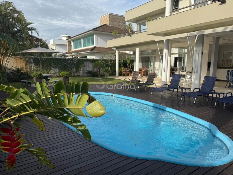 Casa em Jurerê - 5 quartos: 1ª foto da galeria de imagens do imóvel