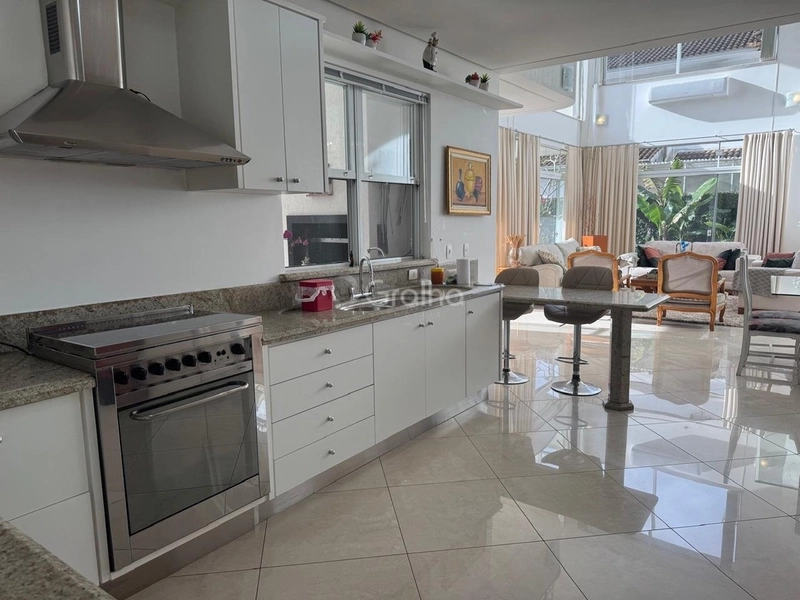 Casa em Jurerê - 5 quartos: 12ª foto da galeria de imagens do imóvel