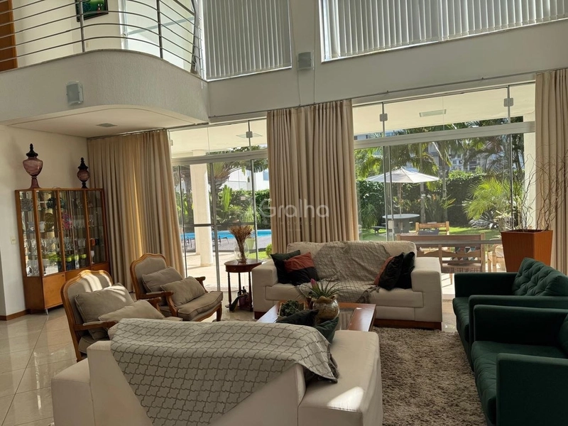 Casa em Jurerê - 5 quartos: 2ª foto da galeria de imagens do imóvel