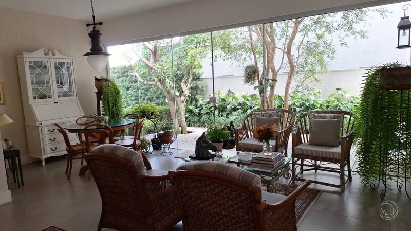 Casa em Jurerê - 3 suítes: 1ª foto da galeria de imagens do imóvel