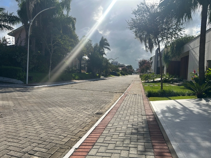 Terreno na Cachoeira do Bom Jesus em condomínio: 12ª foto da galeria de imagens do imóvel