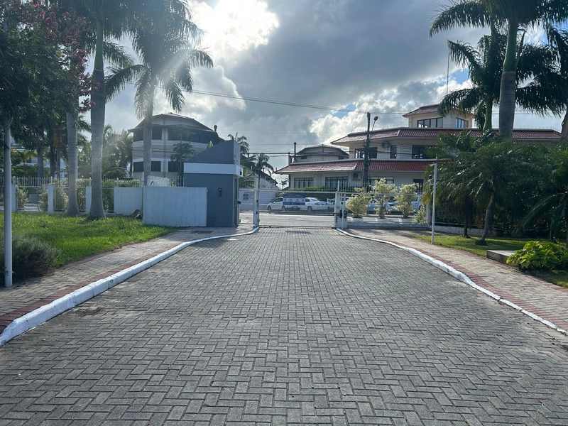 Terreno na Cachoeira do Bom Jesus em condomínio: 9ª foto da galeria de imagens do imóvel
