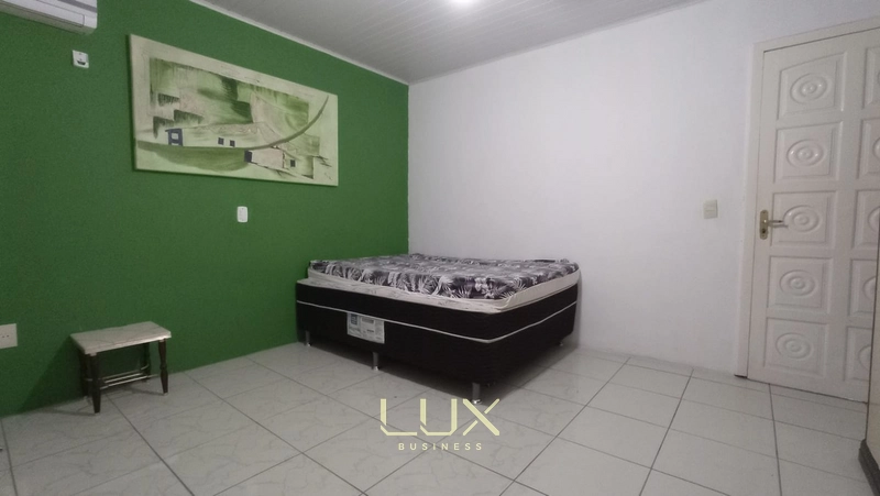 CASA MEIA PRAIA: 7ª foto da galeria de imagens do imóvel