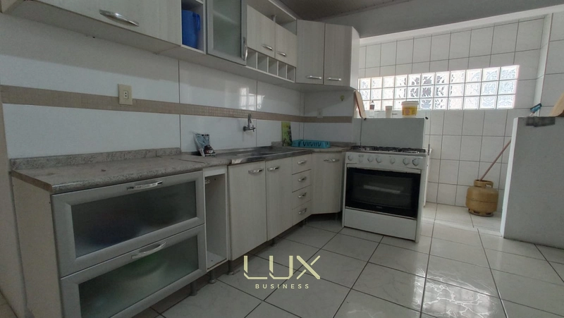 CASA MEIA PRAIA: 13ª foto da galeria de imagens do imóvel