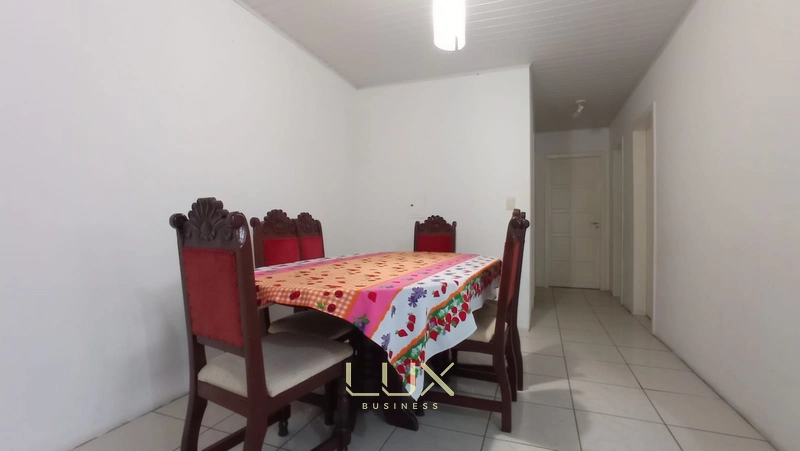 CASA MEIA PRAIA: 6ª foto da galeria de imagens do imóvel