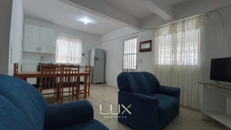 CASA MEIA PRAIA: 1ª foto da galeria de imagens do imóvel