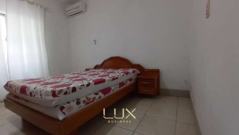 CASA MEIA PRAIA: 10ª foto da galeria de imagens do imóvel