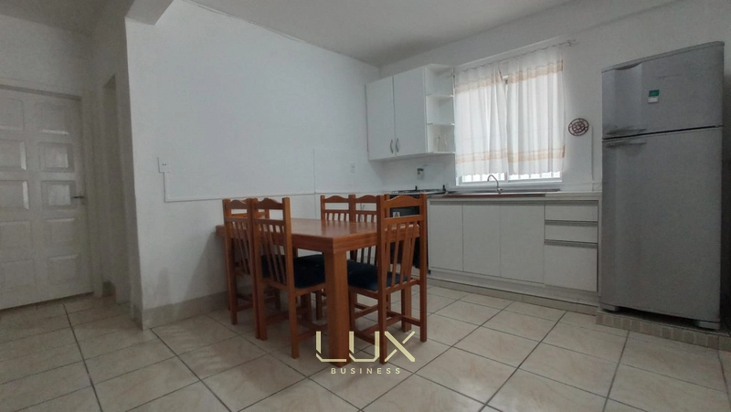 CASA MEIA PRAIA: 6ª foto da galeria de imagens do imóvel