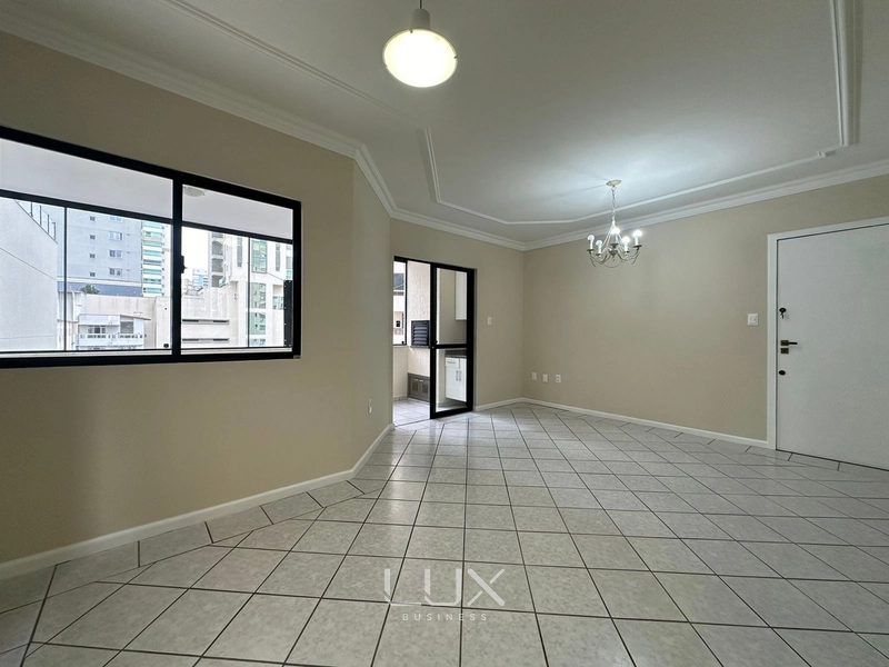 APARTAMENTO PRONTO NO CORAÇÃO DA MEIA PRAIA: 6ª foto da galeria de imagens do imóvel