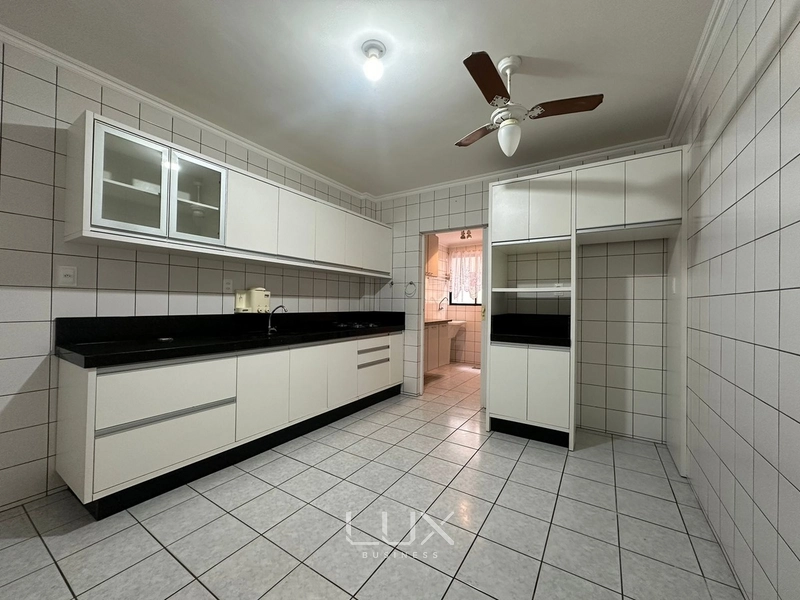 APARTAMENTO PRONTO NO CORAÇÃO DA MEIA PRAIA: 1ª foto da galeria de imagens do imóvel