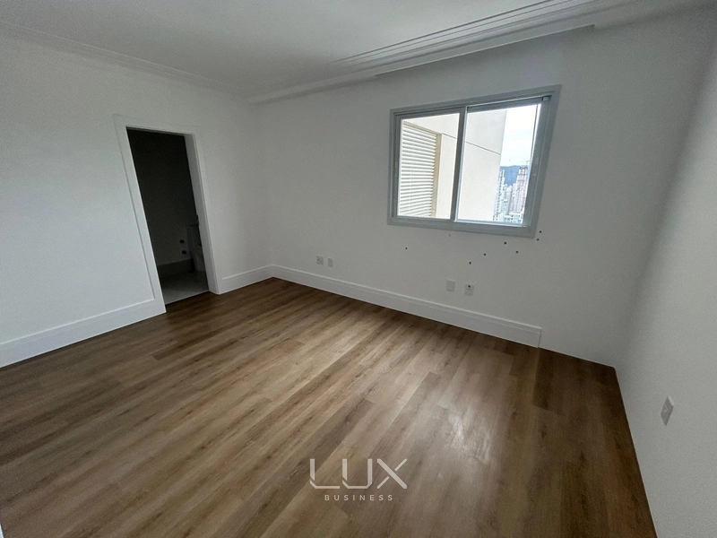 MAGNÍFICO APARTAMENTO: 5ª foto da galeria de imagens do imóvel