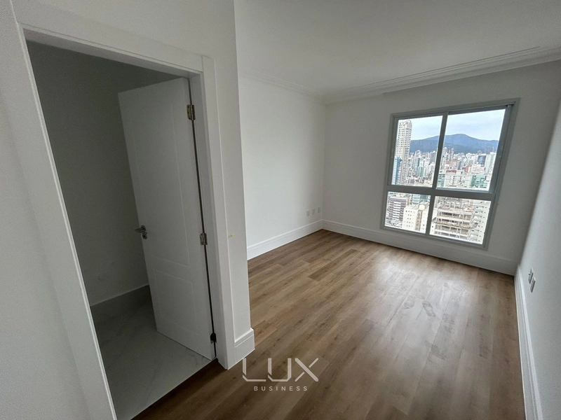 MAGNÍFICO APARTAMENTO: 8ª foto da galeria de imagens do imóvel
