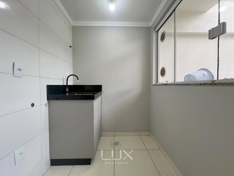 APARTAMENTO EM REGIÃO TRANQUILA COM TUDO POR PERTO EM ITAPEMA: 3ª foto da galeria de imagens do imóvel