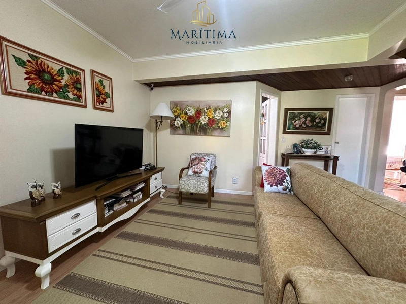 Sobrado mobiliado com piscina!: 6ª foto da galeria de imagens do imóvel