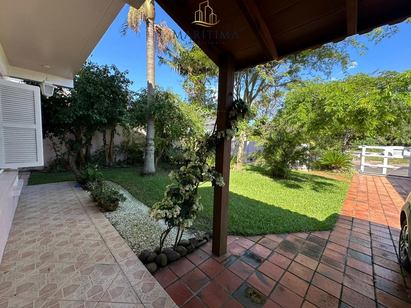 Sobrado mobiliado com piscina!: 5ª foto da galeria de imagens do imóvel