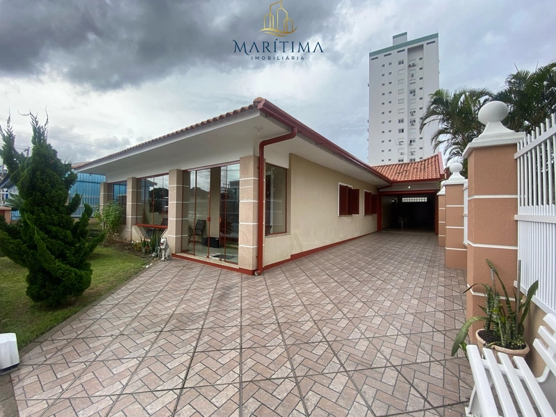 Excelente casa mobiliada e com piscina no Centro de Tramandaí!!!: 1ª foto da galeria de imagens do imóvel