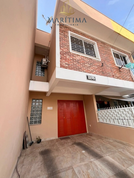 Duplex mobiliado com 02 suítes, no Centro de Tramandaí!