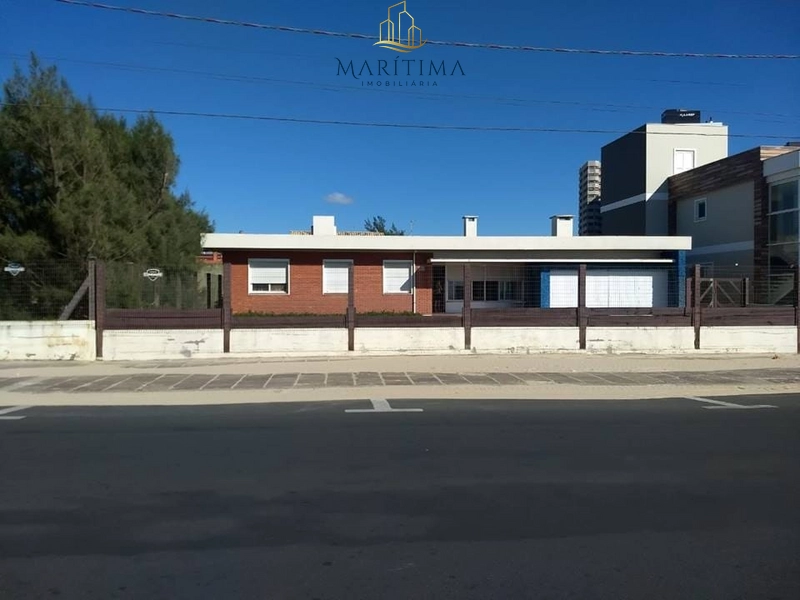 Ótima casa no Centro de Tramandaí!: 1ª foto da galeria de imagens do imóvel