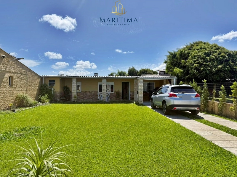 Casa em região de moradores a 1,4 km da beira mar!