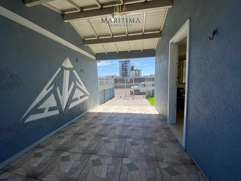 Casa ampla e bem localizada em Tramandaí!: 3ª foto da galeria de imagens do imóvel