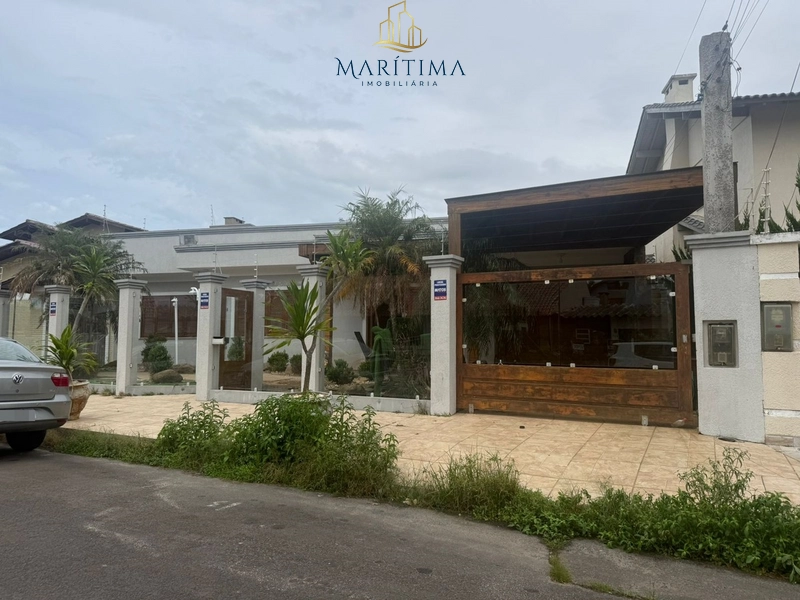 Ótima casa em excelente localização!!!: 1ª foto da galeria de imagens do imóvel