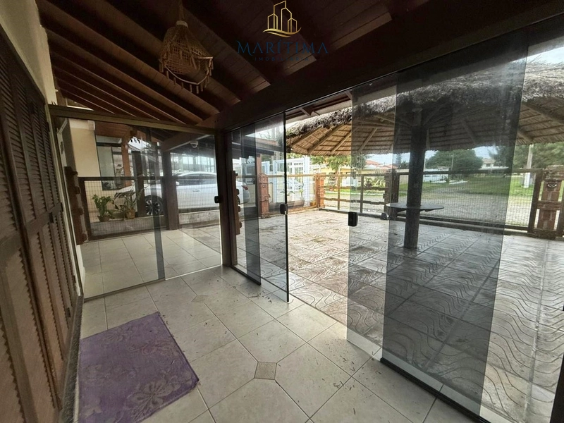 Casa térrea com piscina, ótima localização próximo a Plataforma!: 7ª foto da galeria de imagens do imóvel
