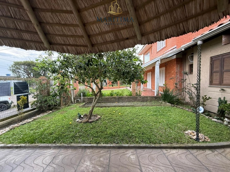 Casa térrea com piscina, ótima localização próximo a Plataforma!: 33ª foto da galeria de imagens do imóvel