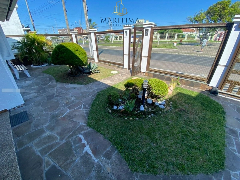 Linda casa com piscina!: 4ª foto da galeria de imagens do imóvel