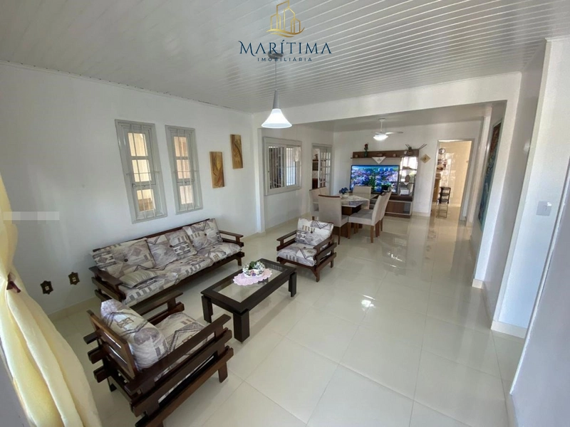 Linda casa com piscina!: 6ª foto da galeria de imagens do imóvel