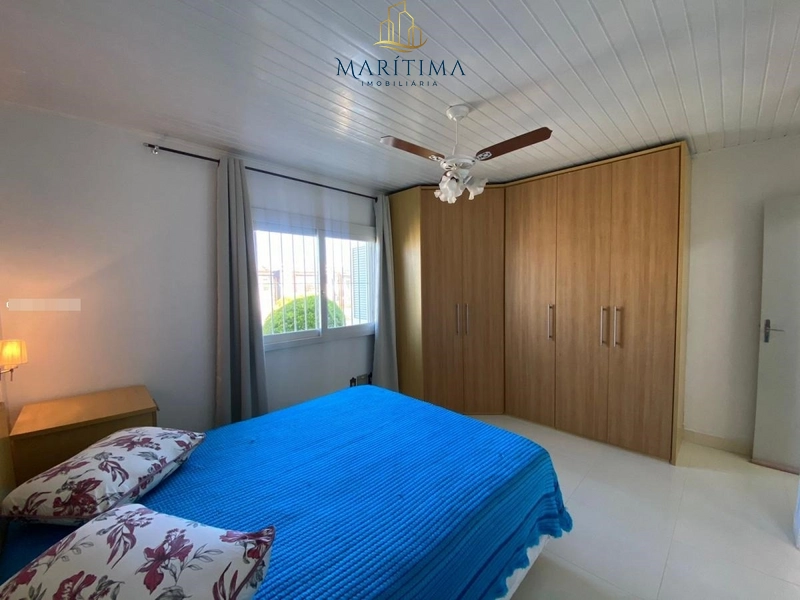 Linda casa com piscina!: 16ª foto da galeria de imagens do imóvel