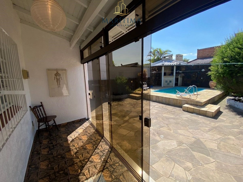 Linda casa com piscina!: 24ª foto da galeria de imagens do imóvel