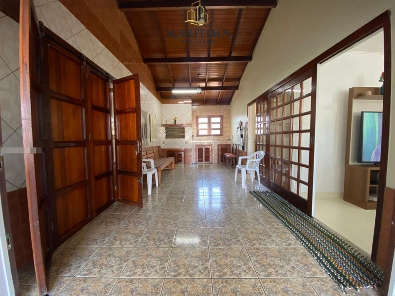 Linda casa com piscina!: 22ª foto da galeria de imagens do imóvel