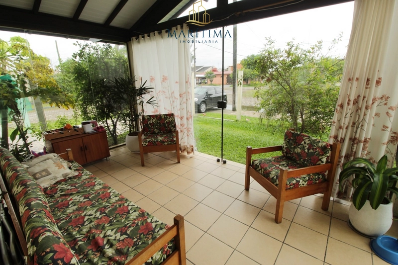 Linda casa em região de moradores no bairro Zona Nova!: 3ª foto da galeria de imagens do imóvel