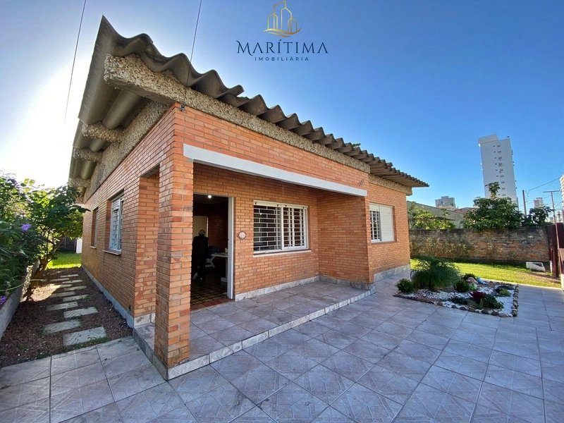 Casa no Centro de Tramandaí, a 500 metros do mar!: 1ª foto da galeria de imagens do imóvel