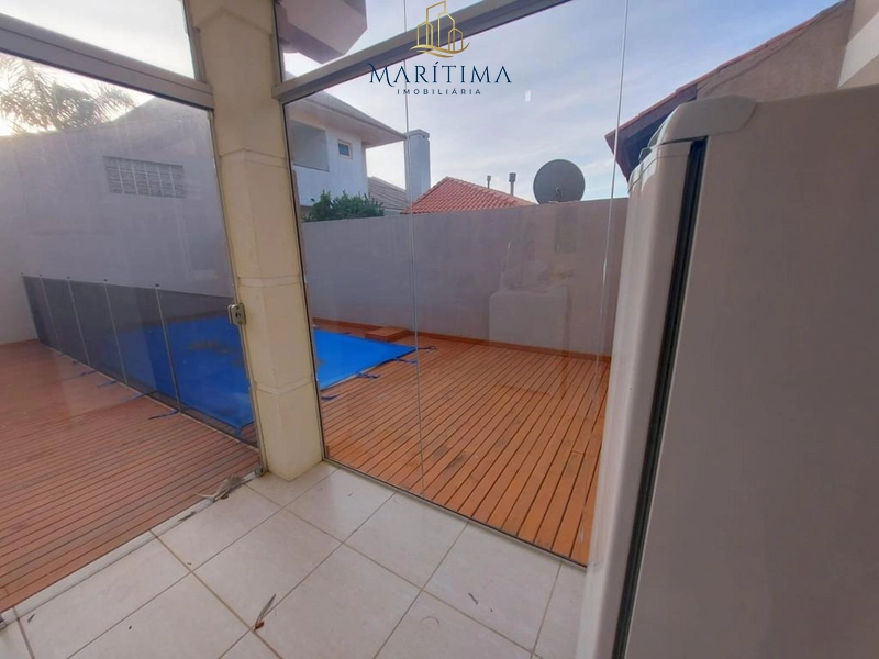Casa de 03 dormitórios com piscina, em frente ao mar!: 6ª foto da galeria de imagens do imóvel