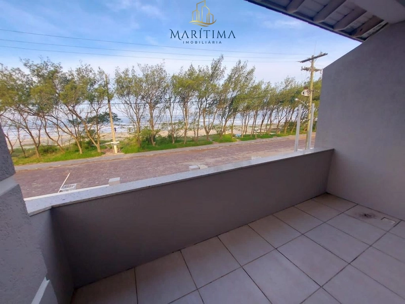 Casa de 03 dormitórios com piscina, em frente ao mar!: 28ª foto da galeria de imagens do imóvel