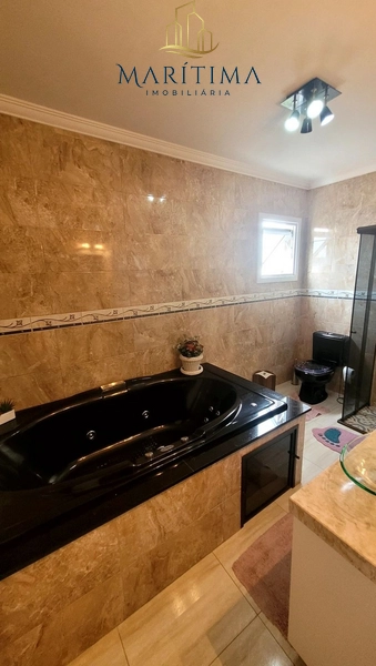 Linda casa com piscina em condomínio alto padrão.: 16ª foto da galeria de imagens do imóvel